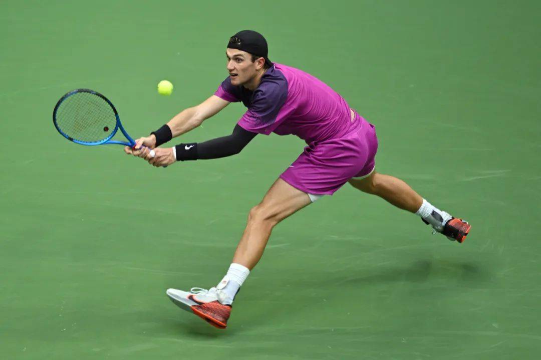 更具侵略性 更具侵略性