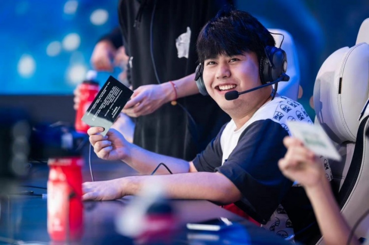 的首发登场 的首发登场